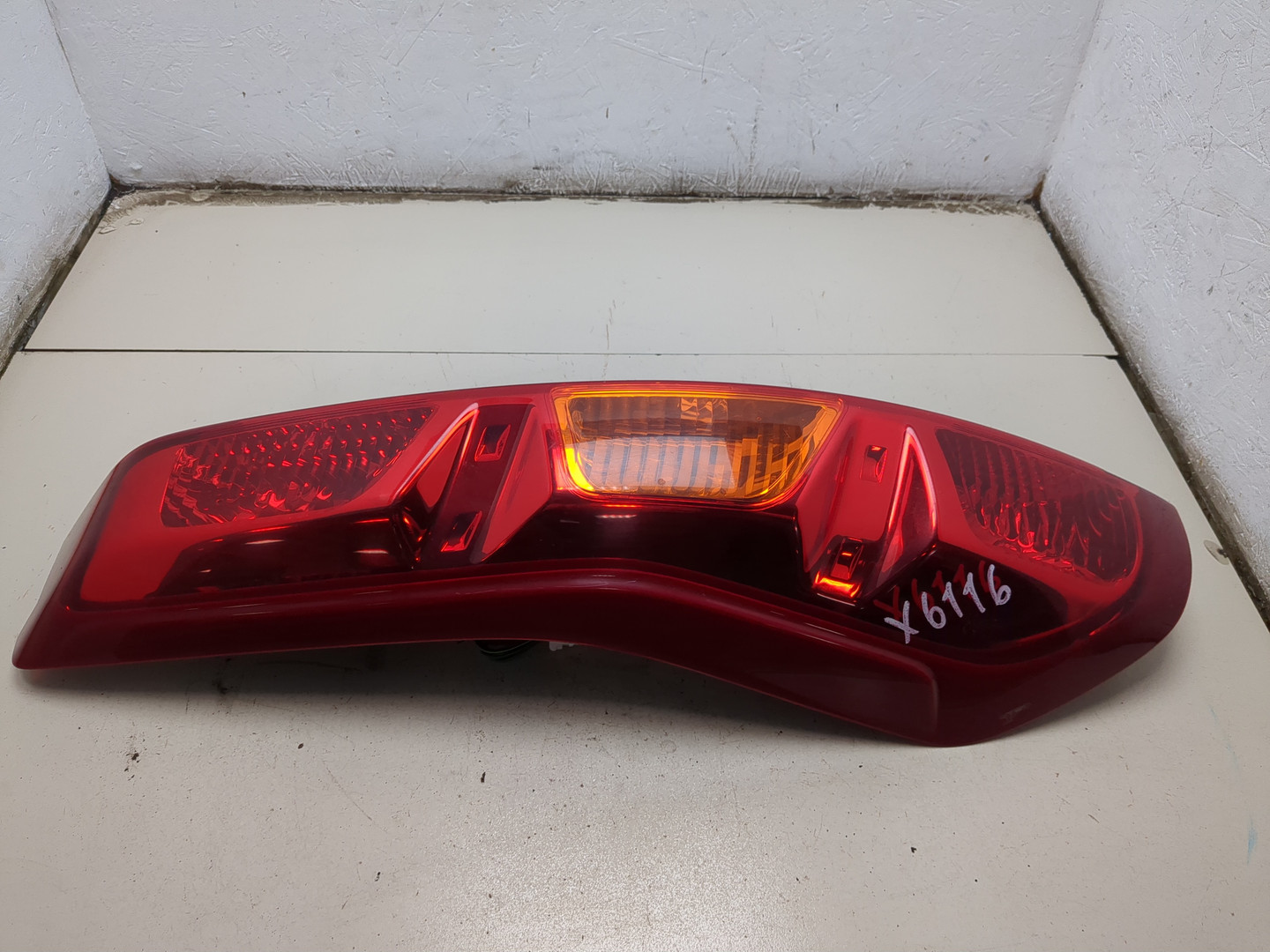 Фонарь задний левый