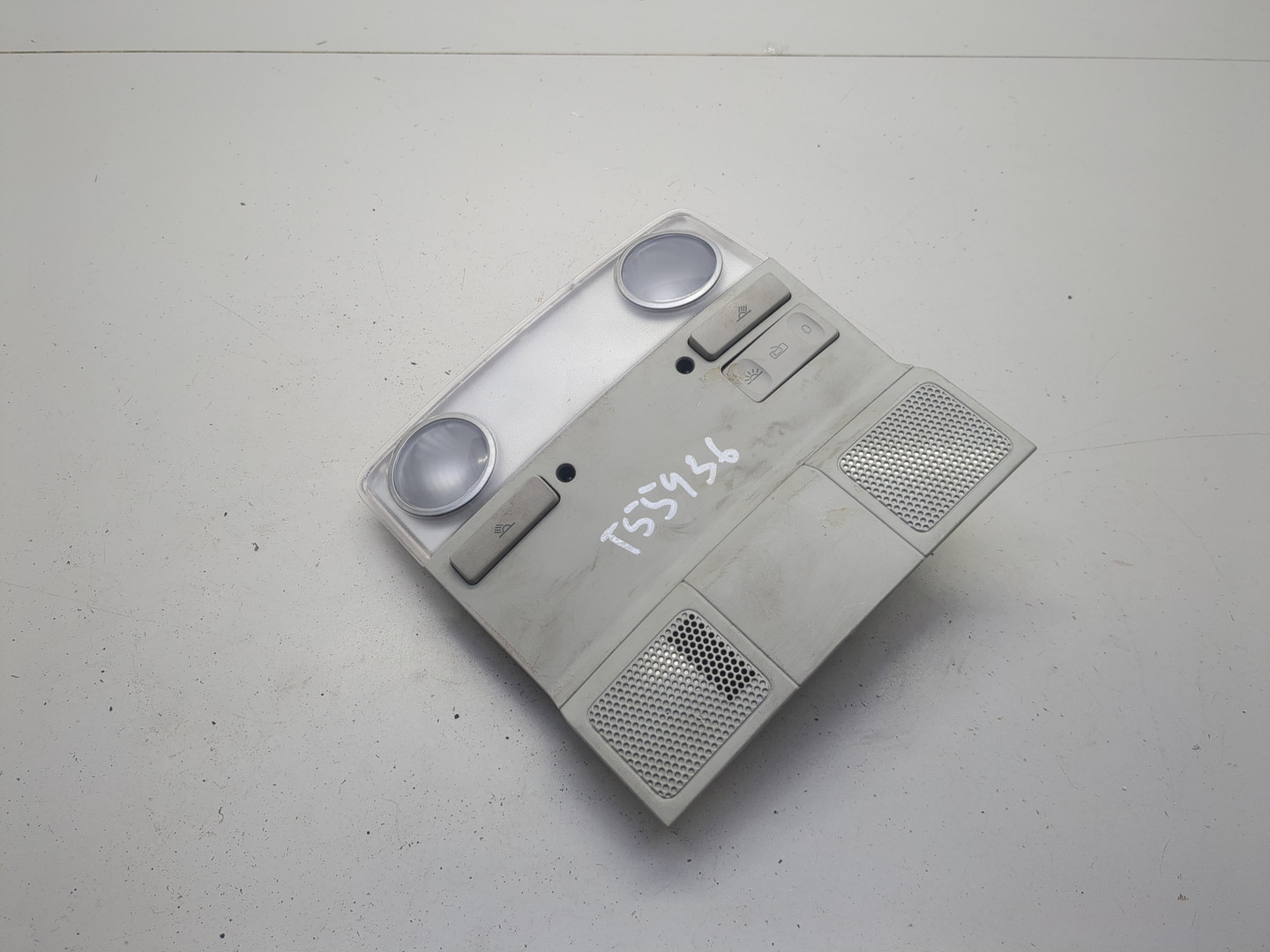 Плафон салонный