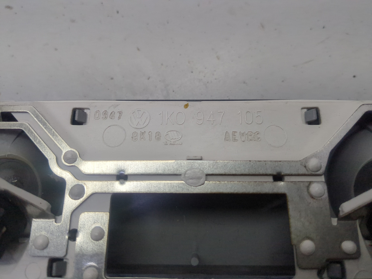 Плафон салонный