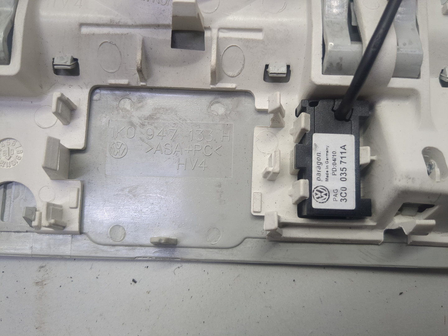 Плафон салонный