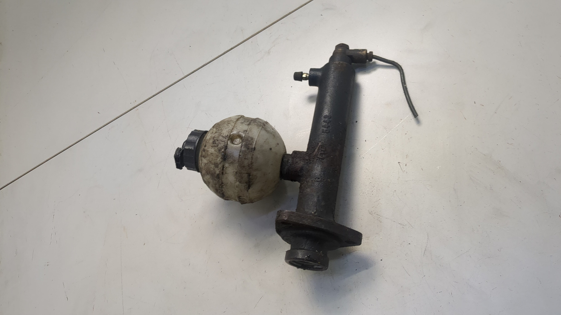 Цилиндр тормозной главный