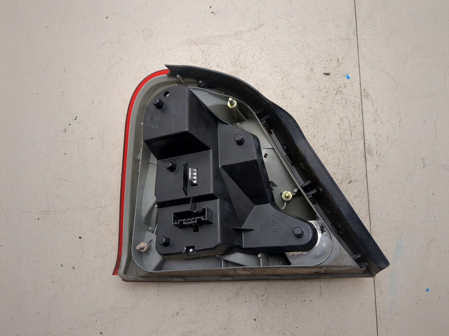 Фонарь задний правый