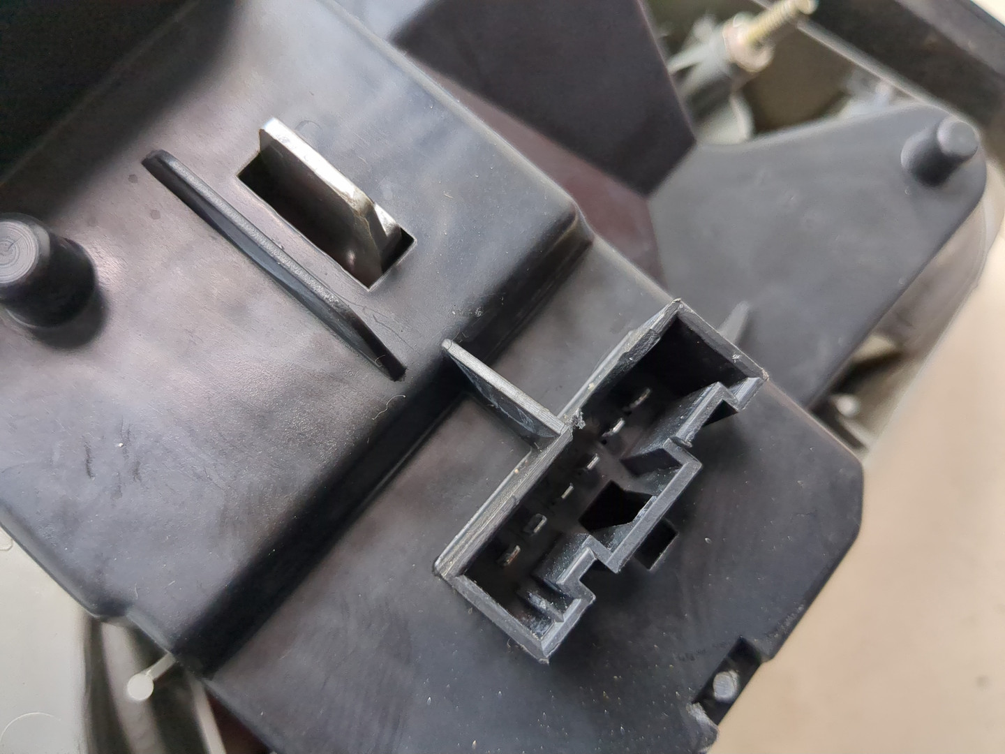 Фонарь задний правый