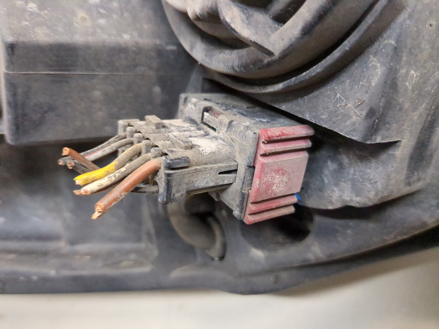 Фара правая