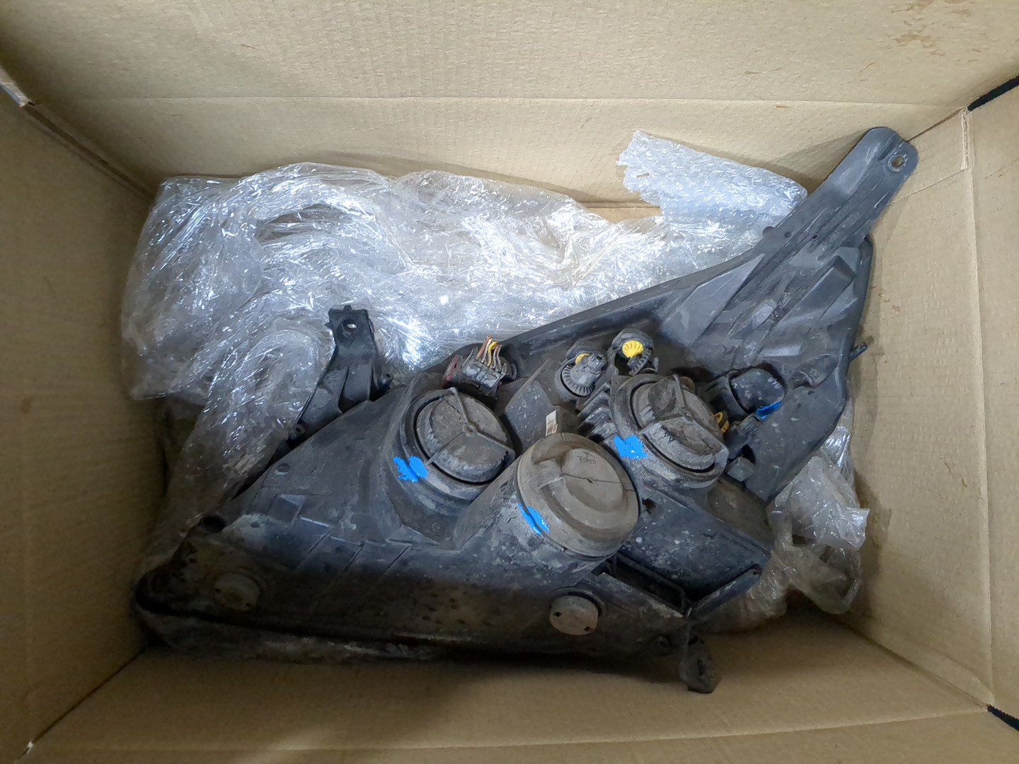 Фара правая