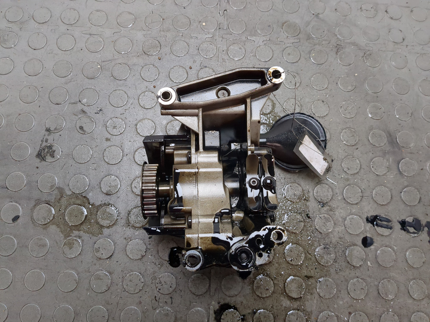 Насос масляный