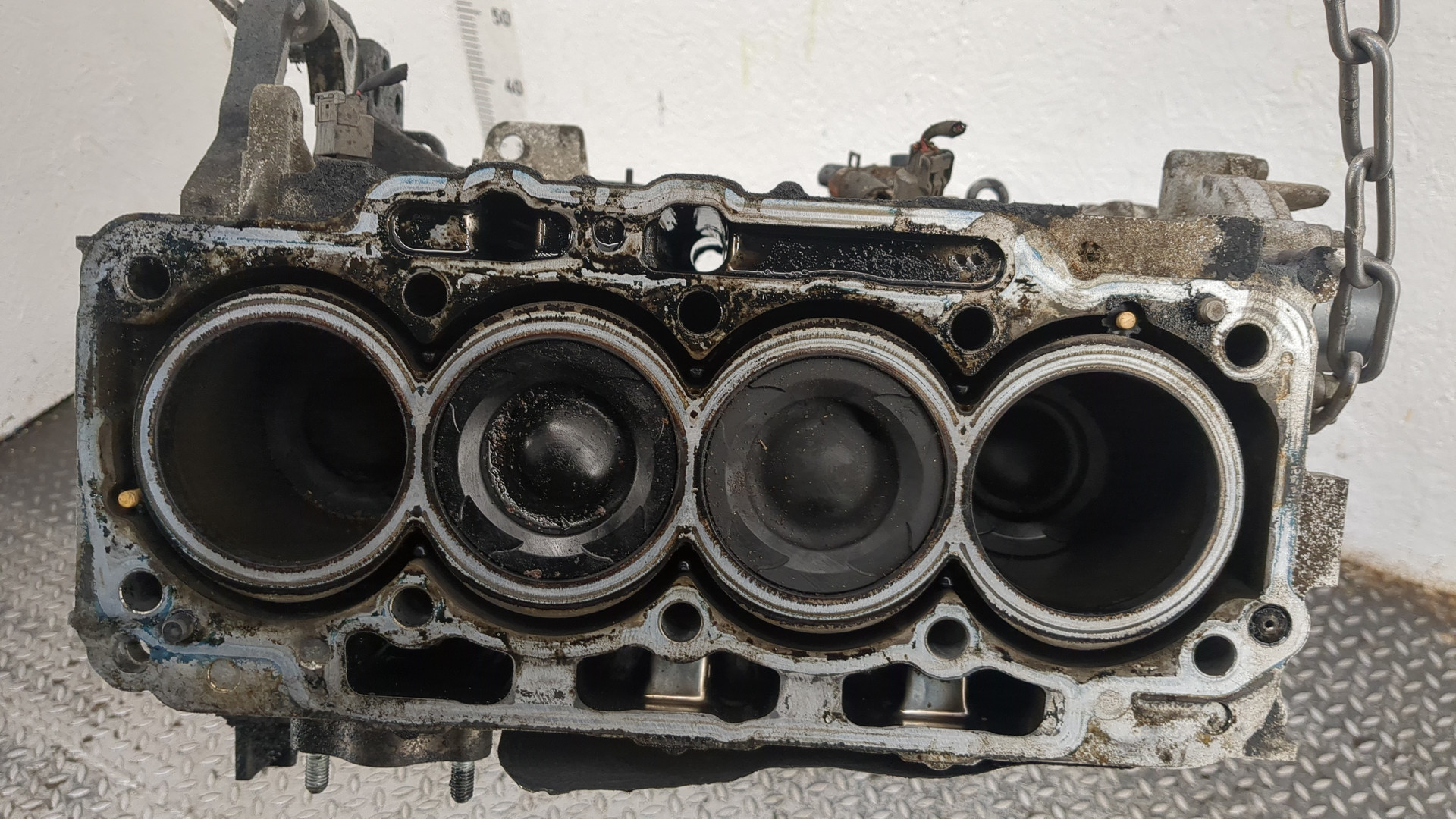 Блок двигателя