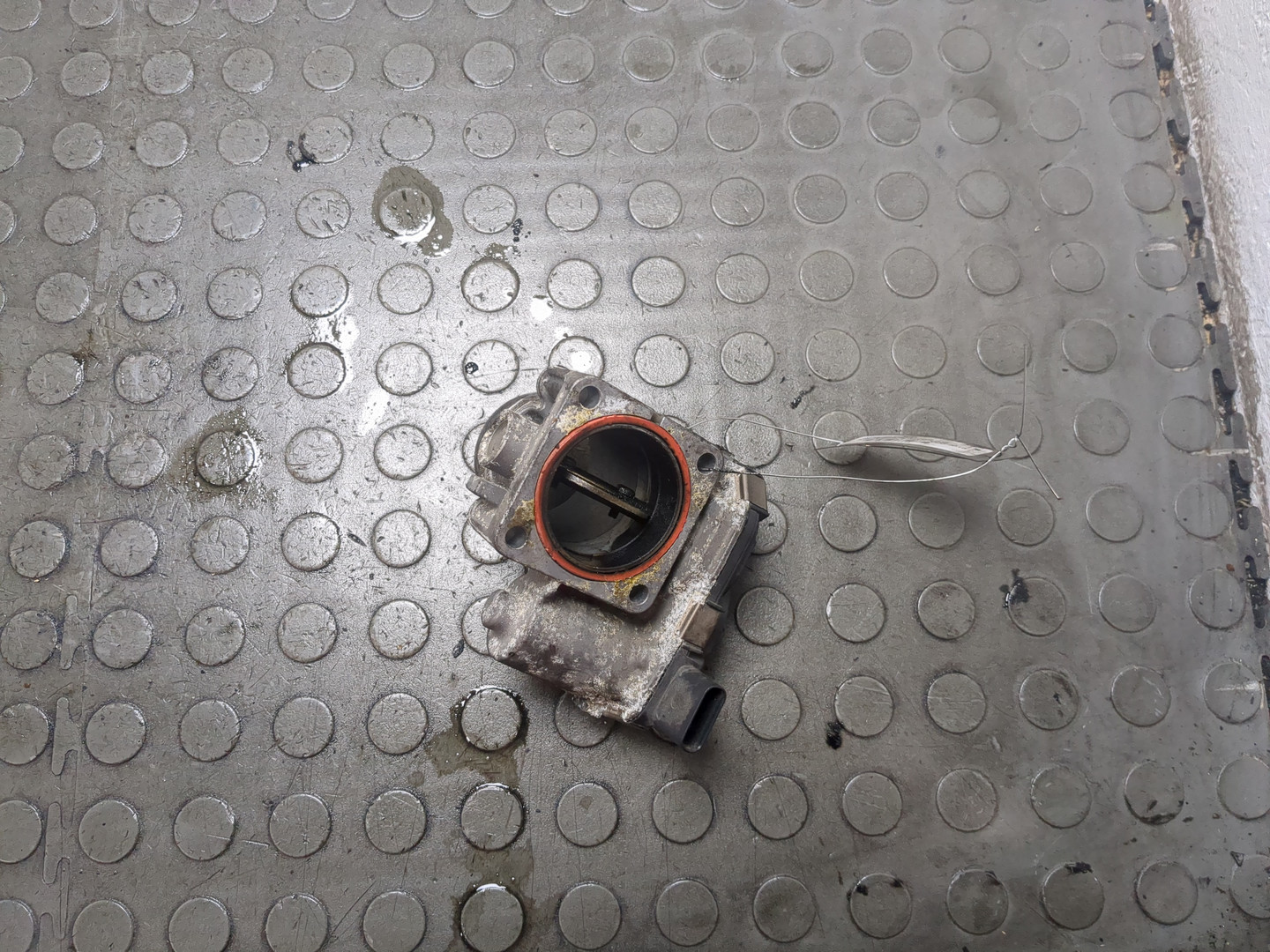 Заслонка дроссельная электрическая