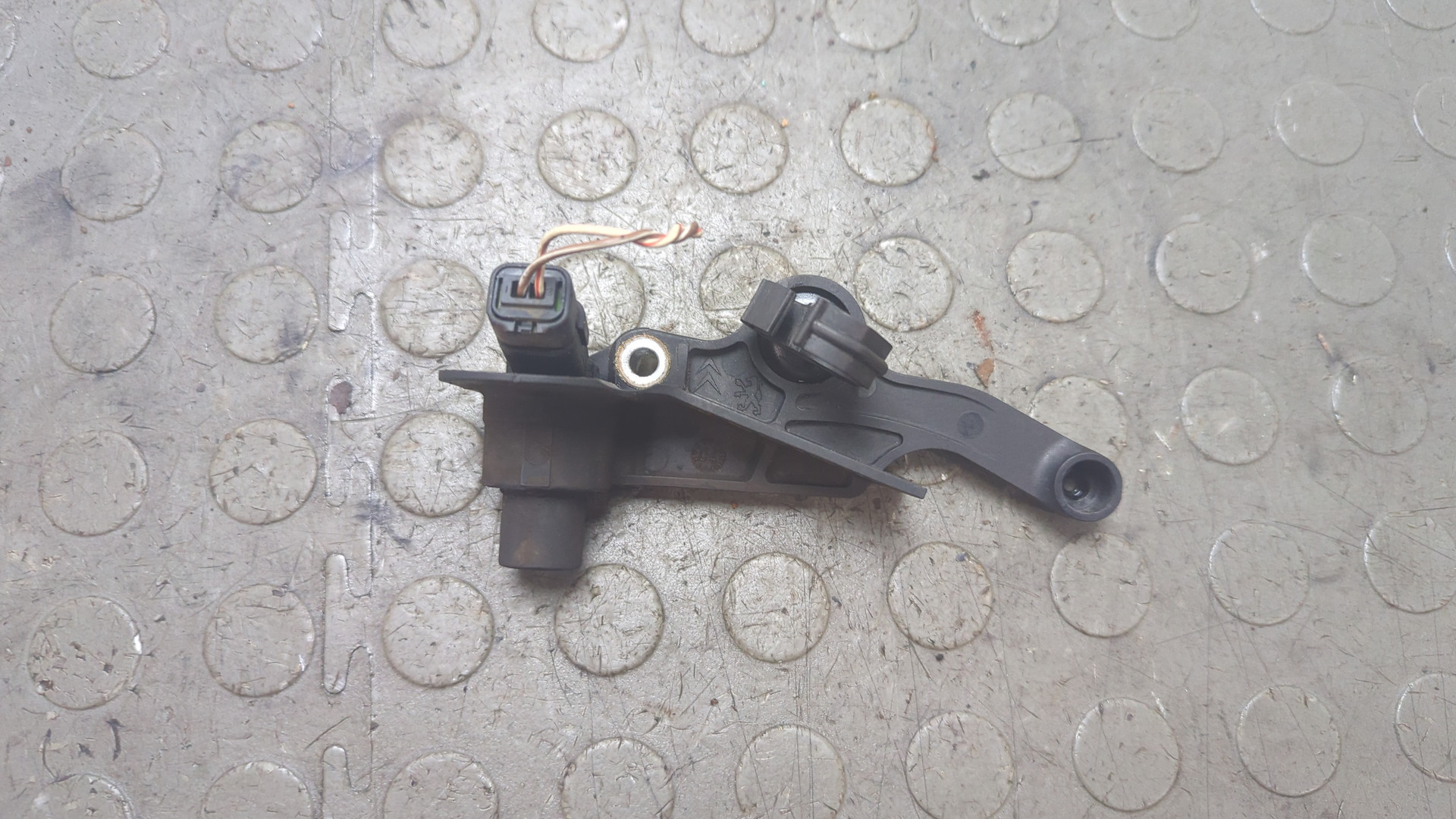 Датчик положения коленвала