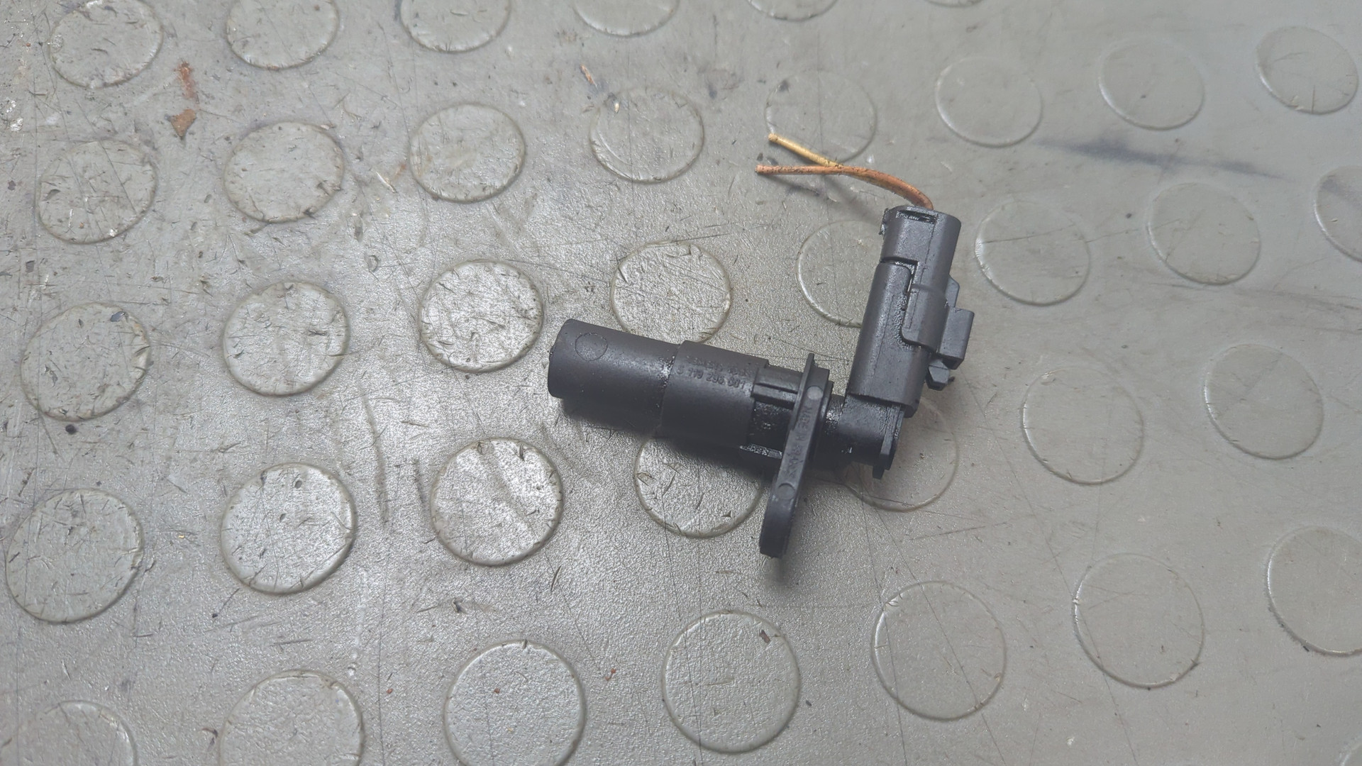 Датчик положения коленвала