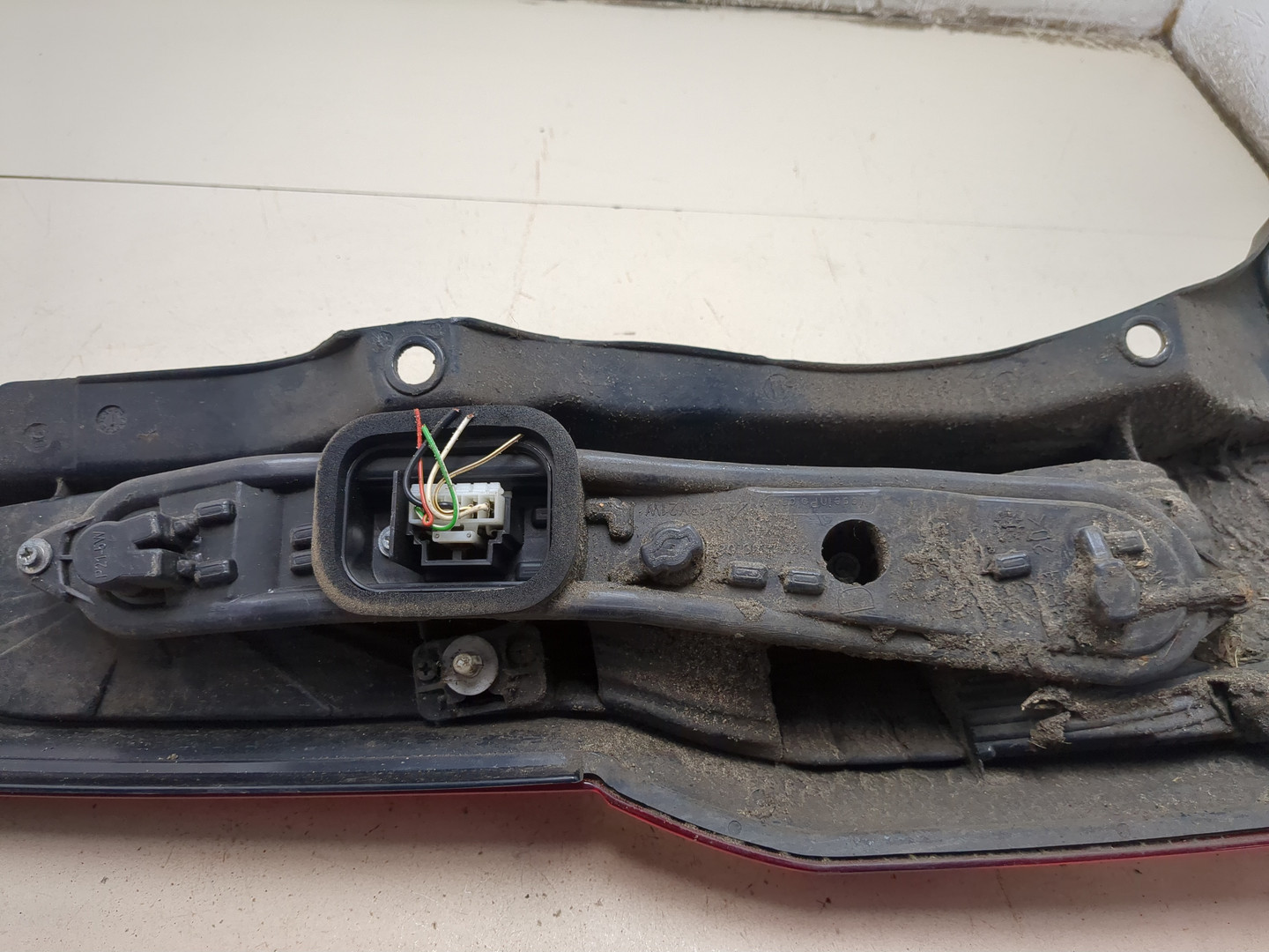 Фонарь задний правый