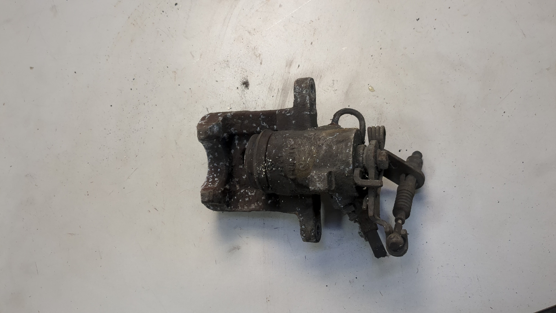 Суппорт задний правый