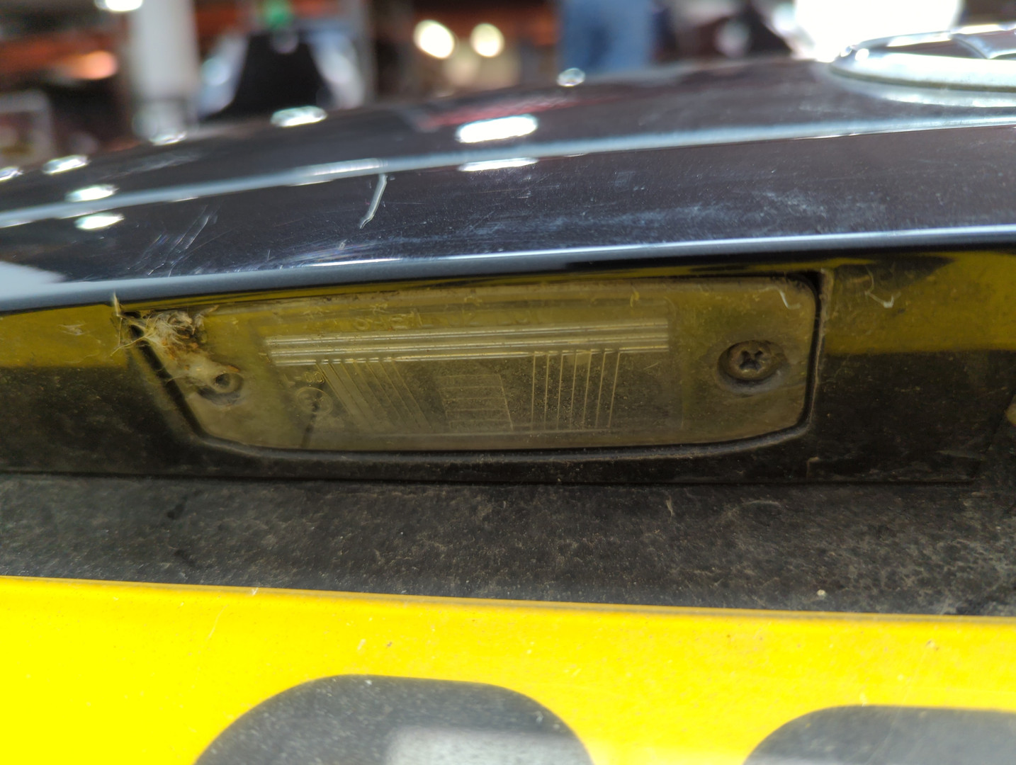 Дверь багажника