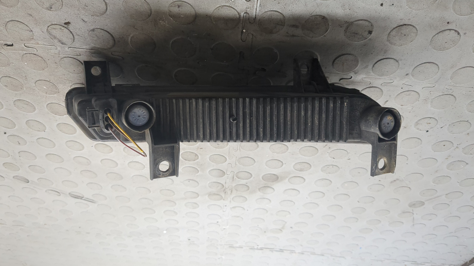 Фара дневного света правая (ходовые огни)