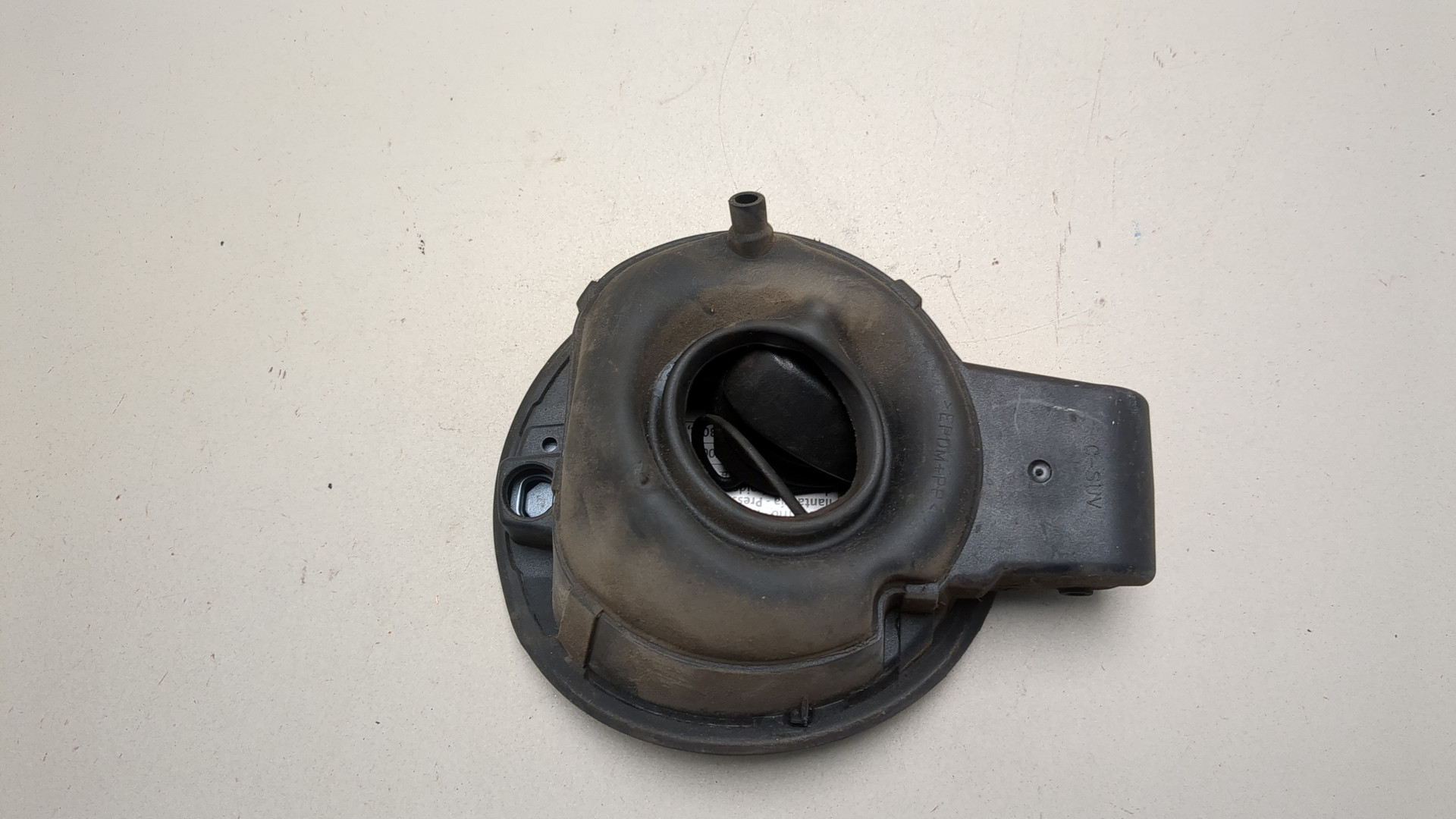 Лючок бензобака