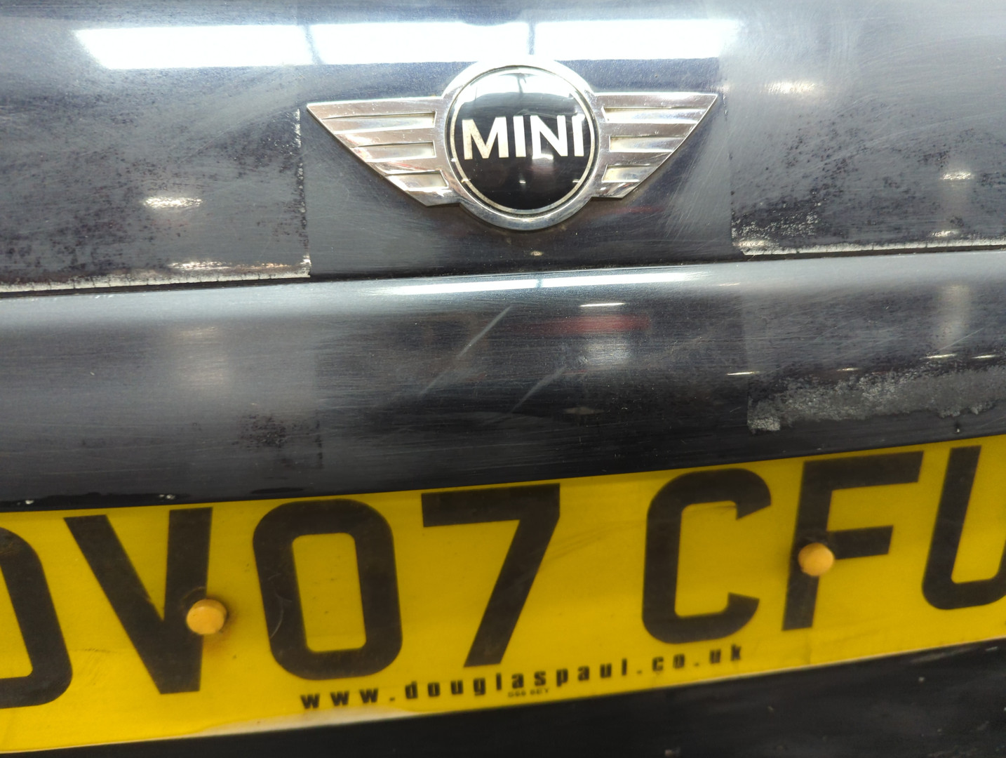 Дверь багажника