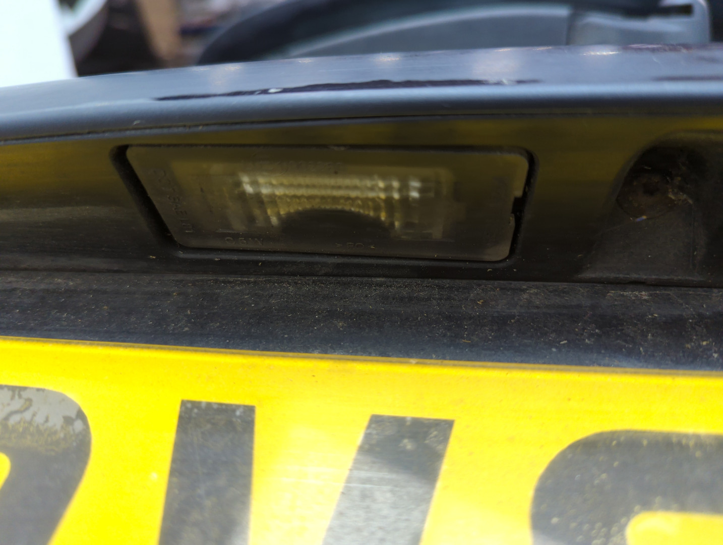 Дверь багажника