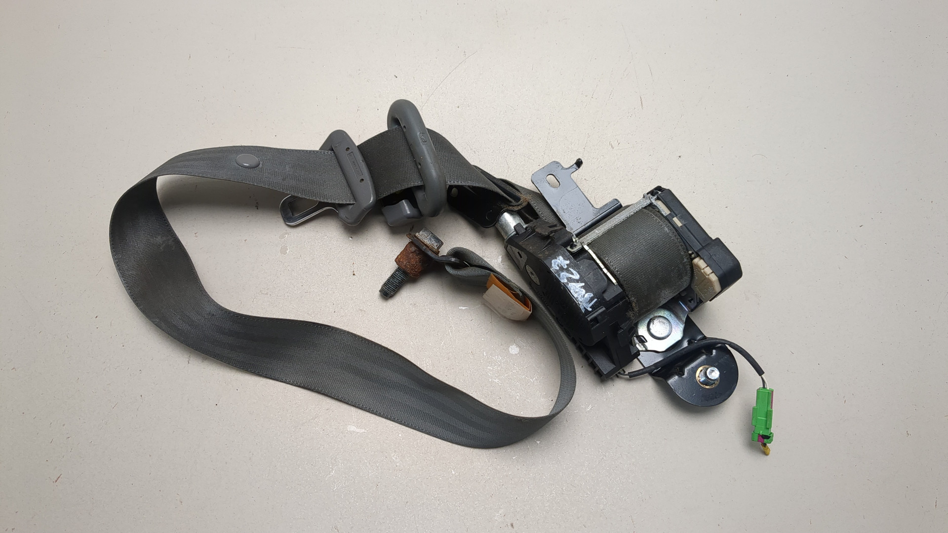 Ремень безопасности