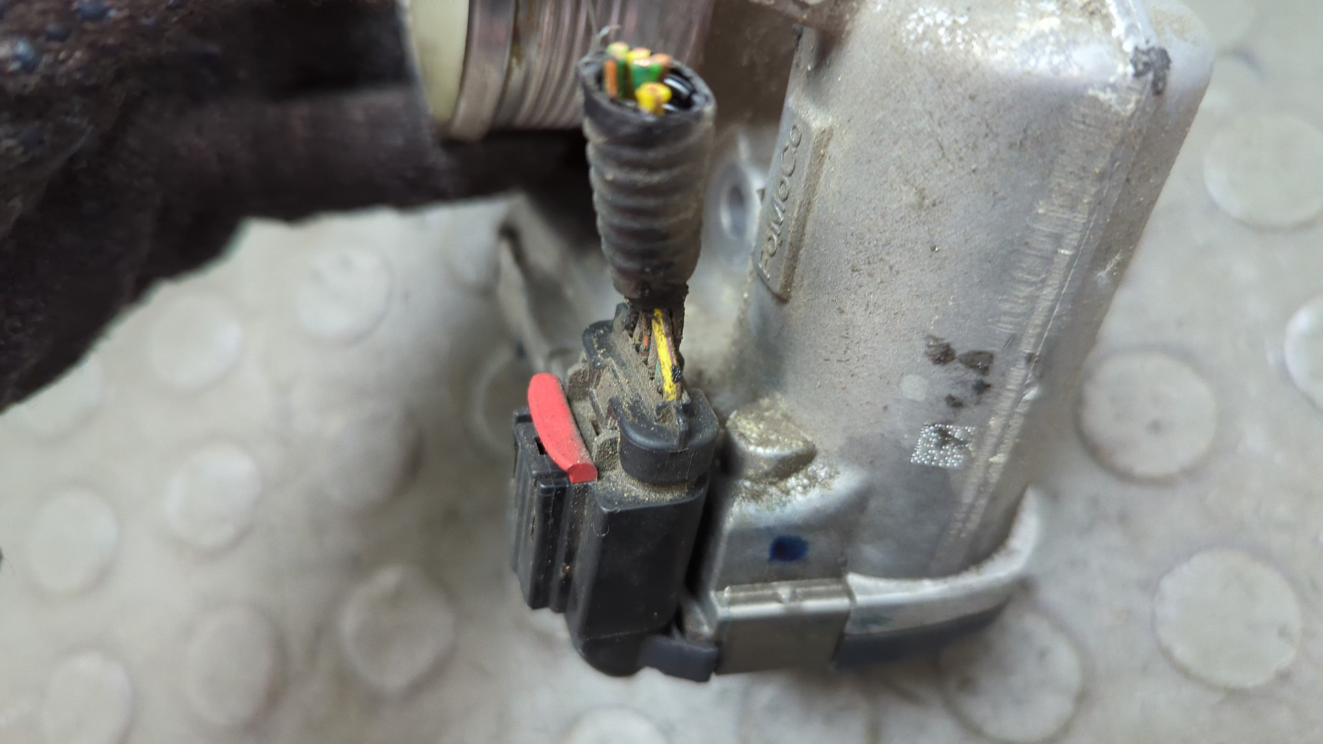 Заслонка дроссельная электрическая