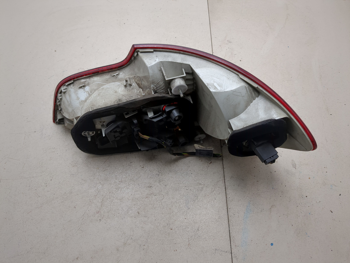 Фонарь задний левый