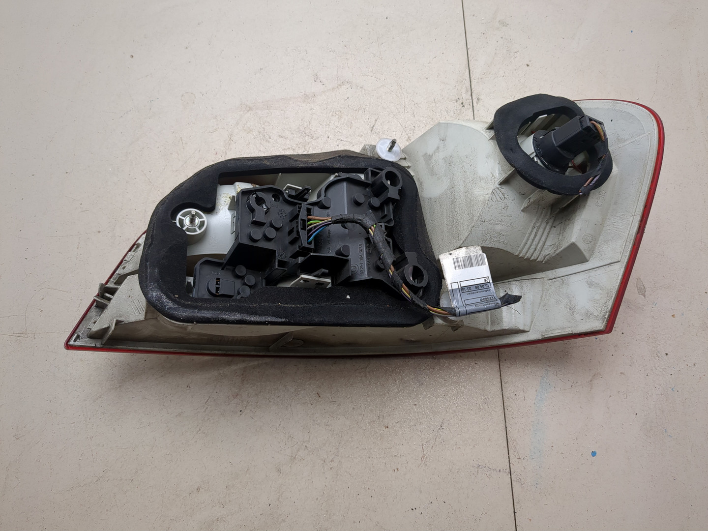 Фонарь задний левый