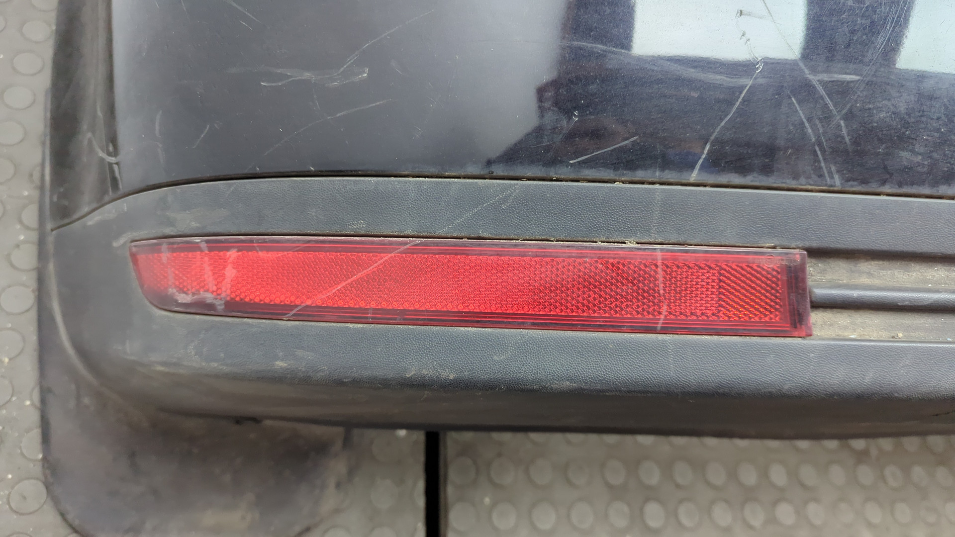 Бампер задний