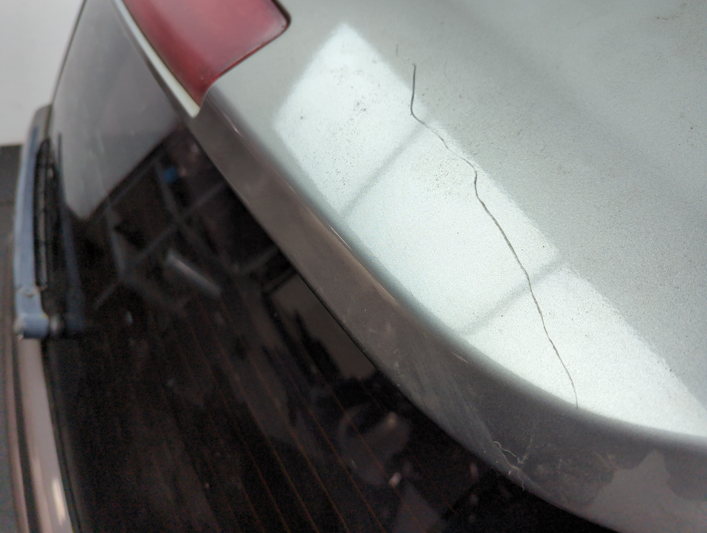 Дверь багажника