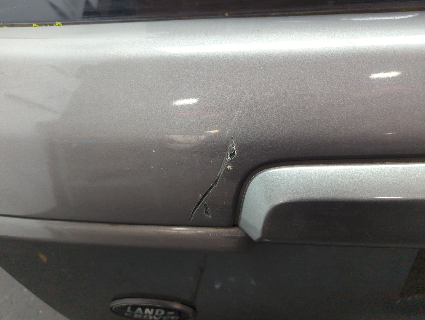 Дверь багажника