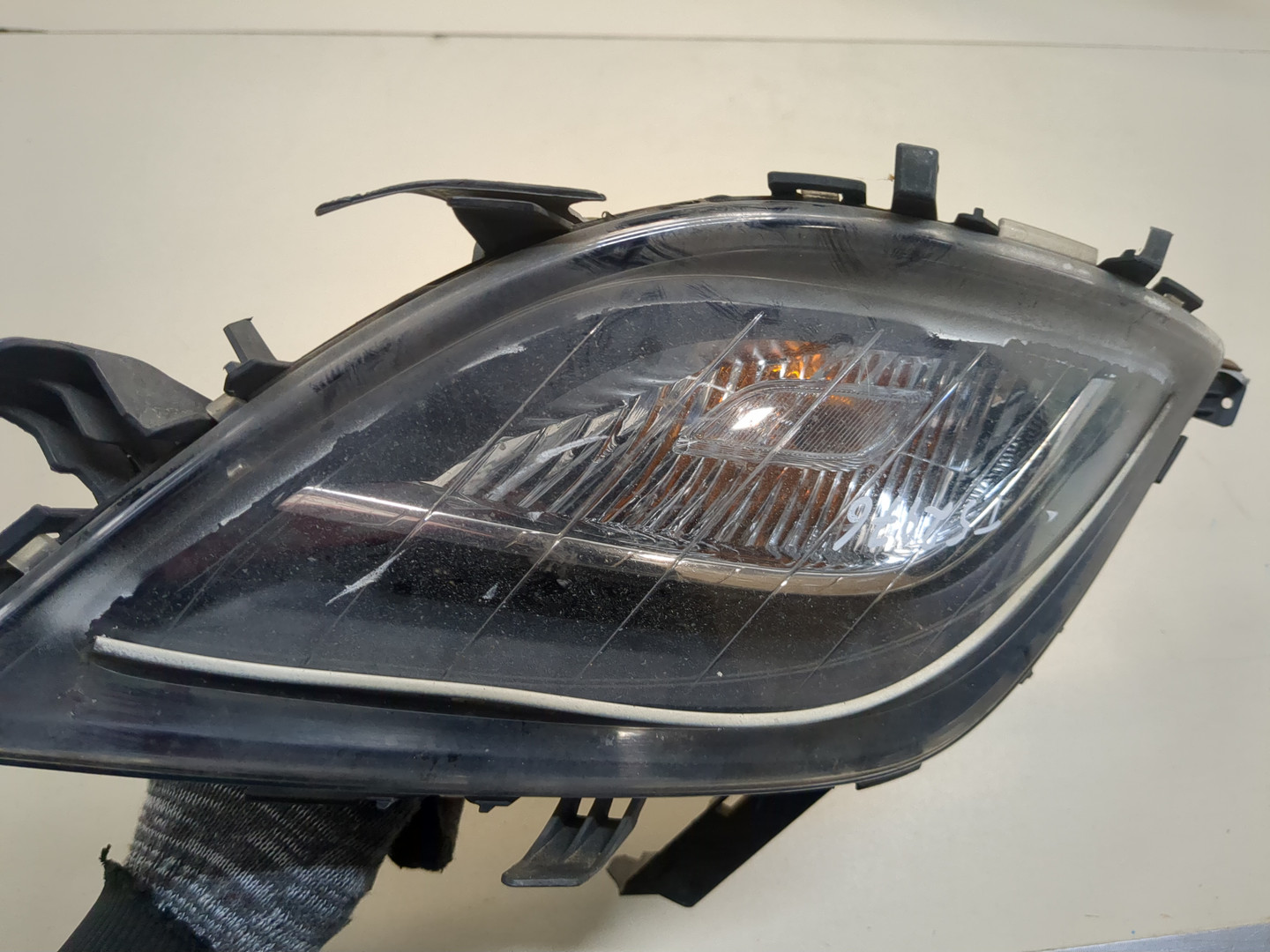 Фара противотуманная левая