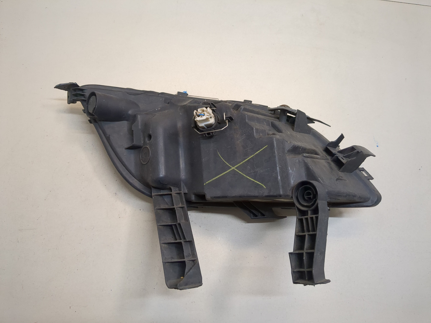 Фара противотуманная левая