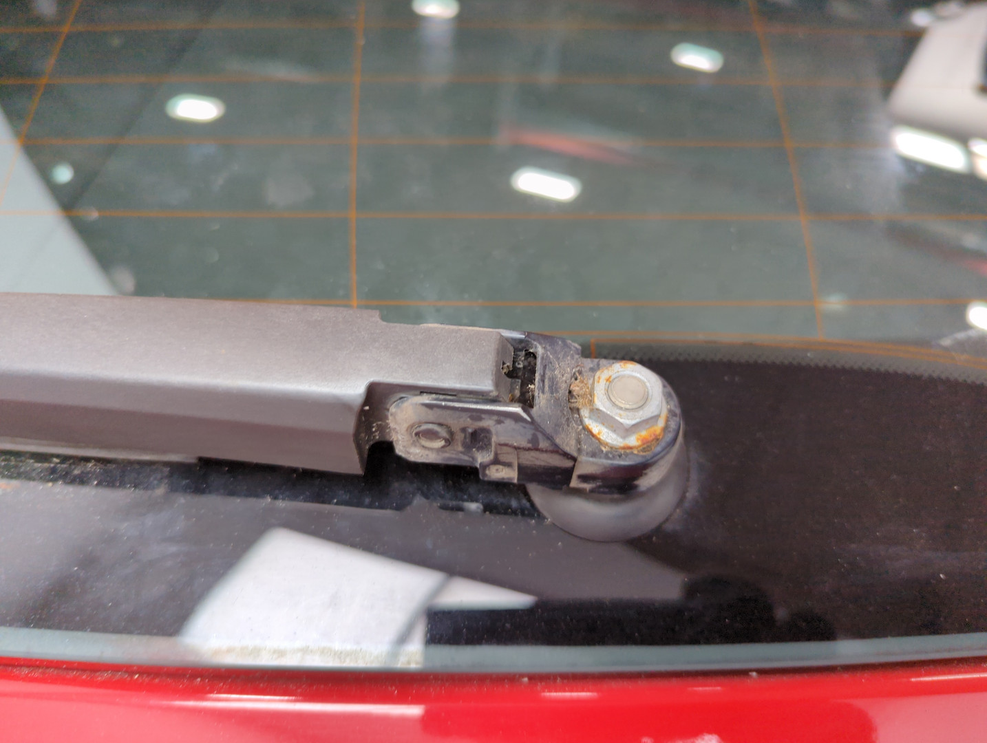 Дверь багажника