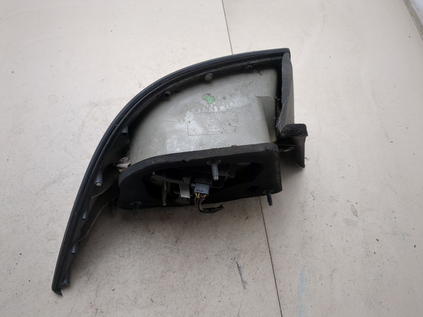 Фонарь задний правый