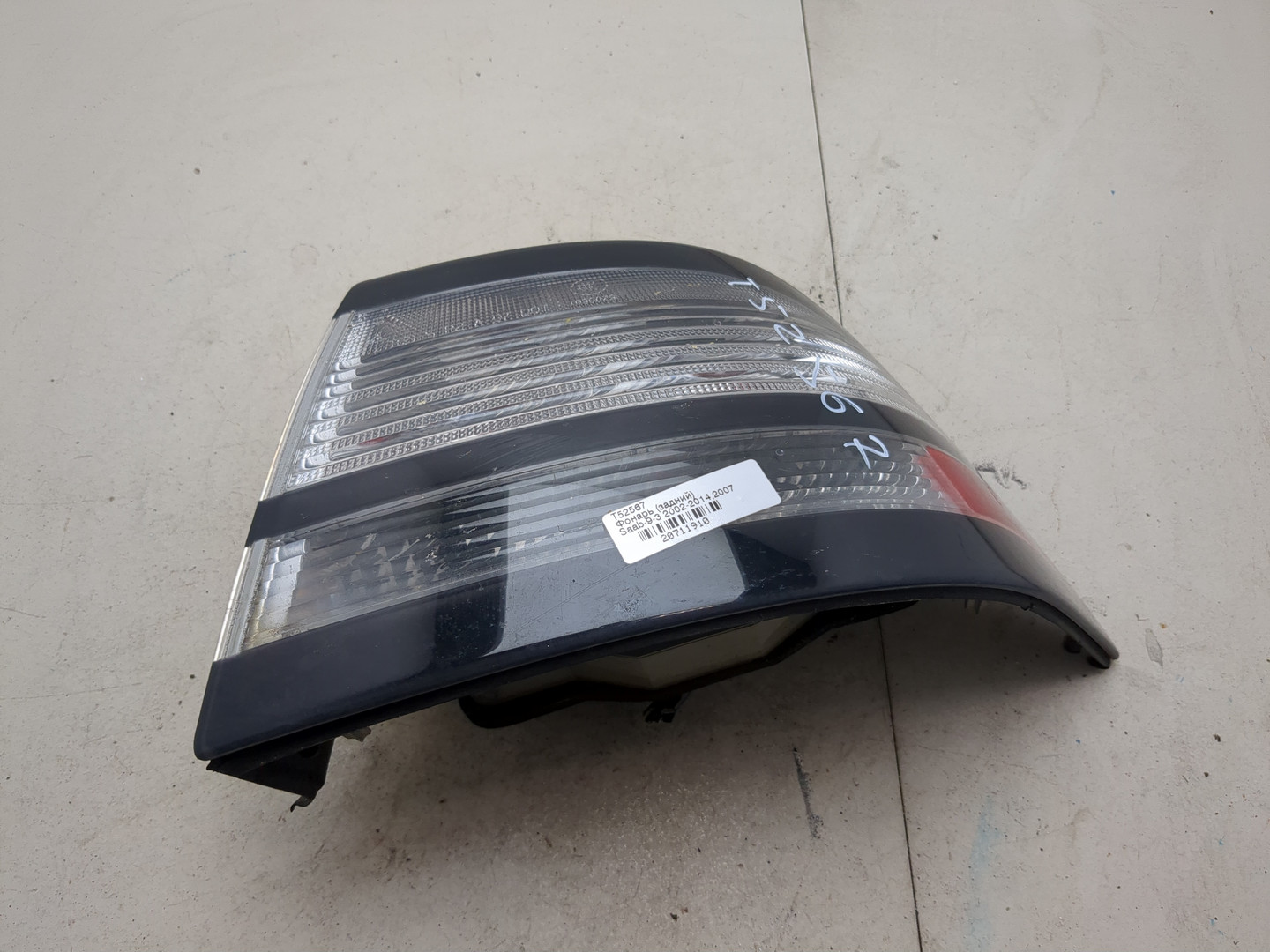 Фонарь задний правый