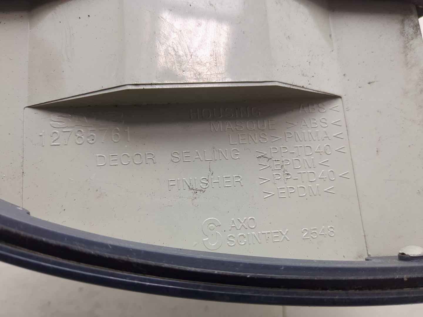 Фонарь задний правый