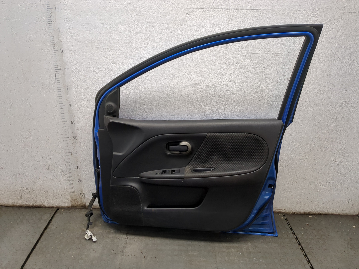 Дверь передняя правая