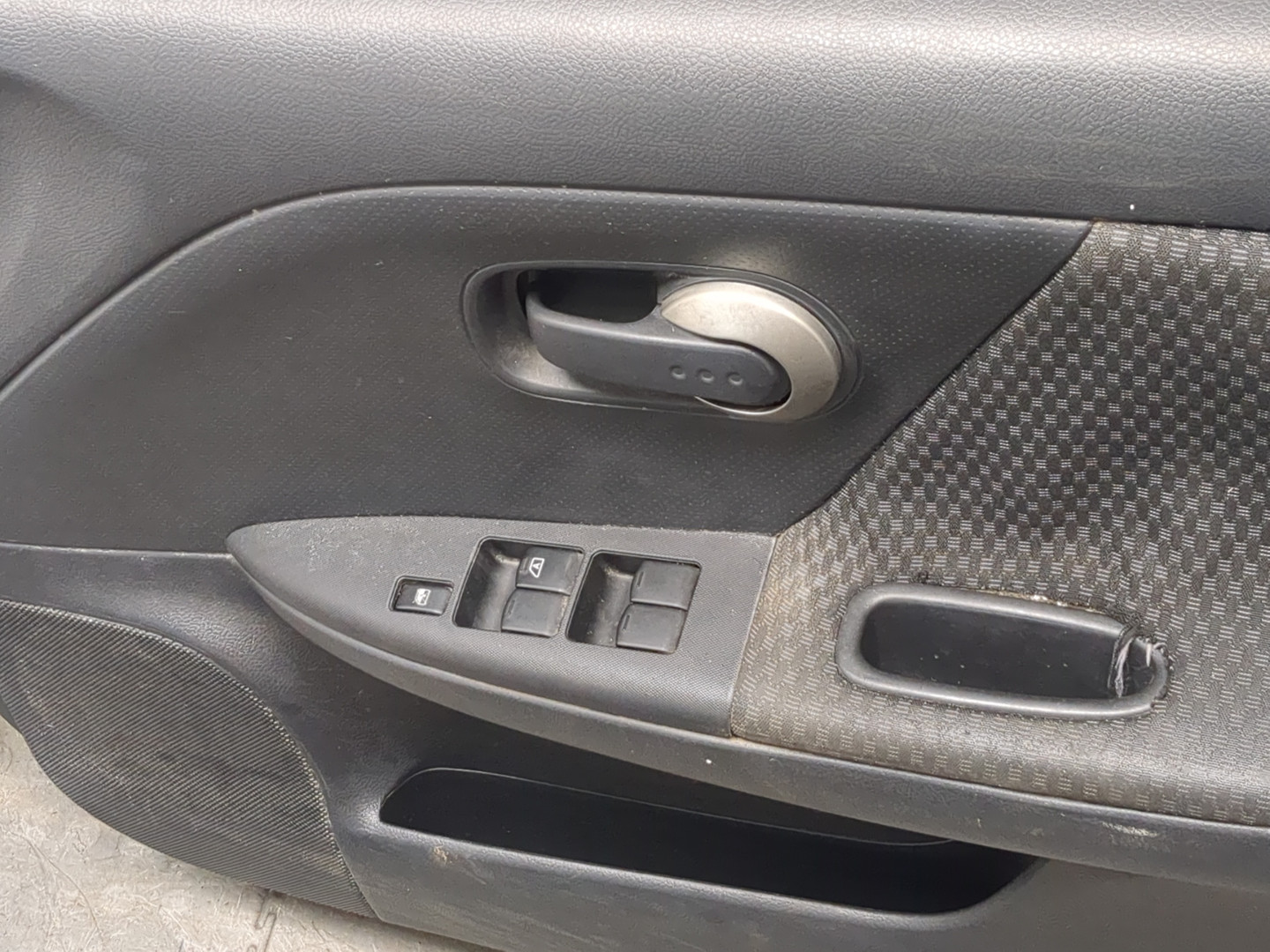 Дверь передняя правая