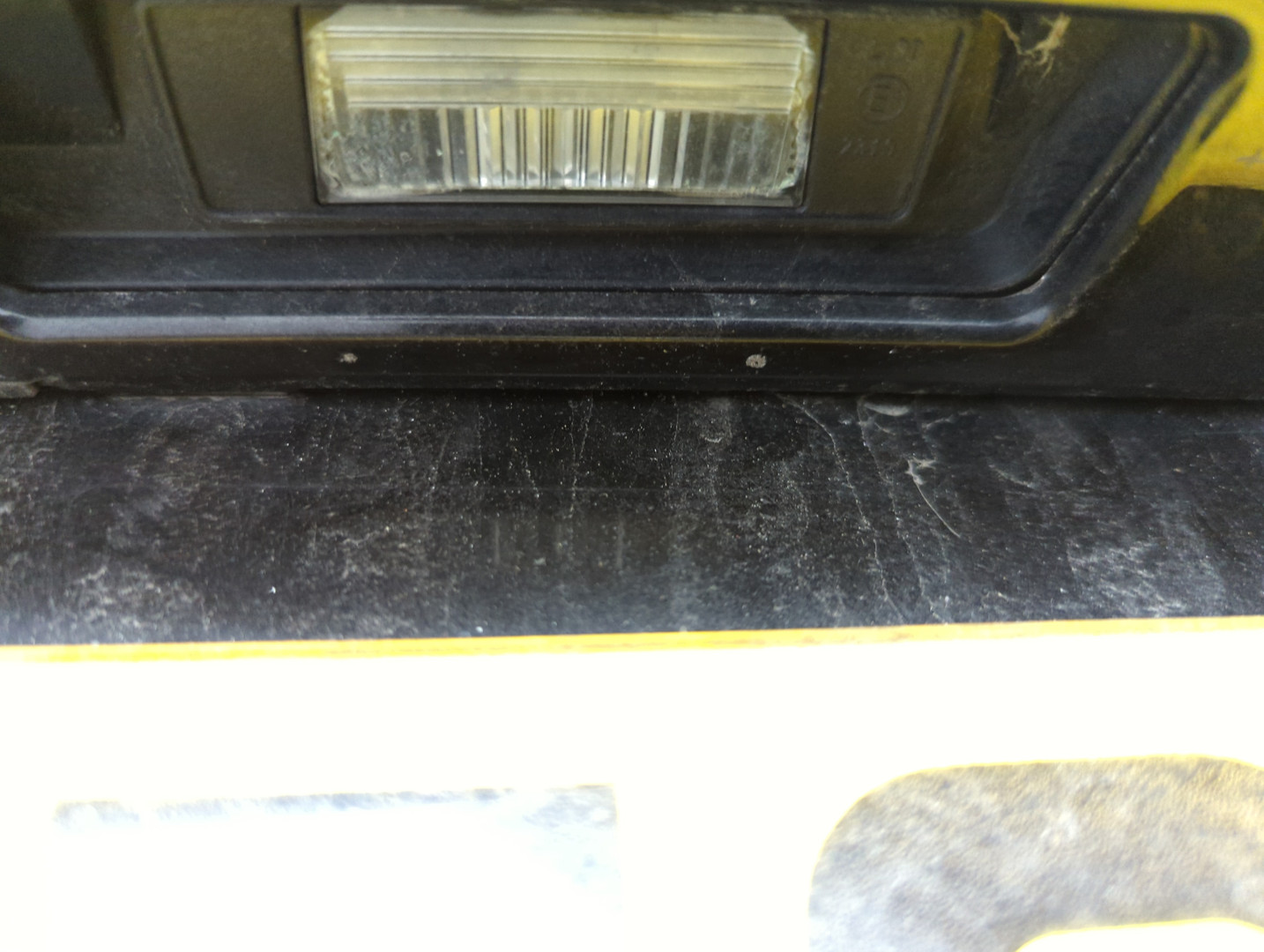 Дверь багажника