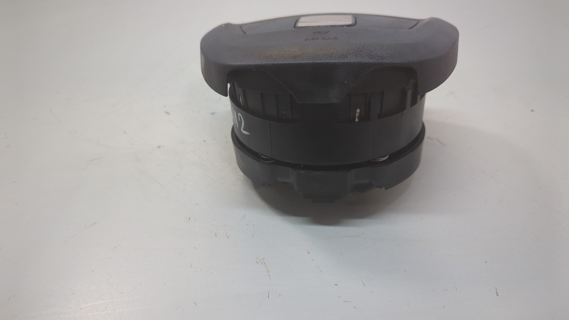 Подушка безопасности в рулевое колесо