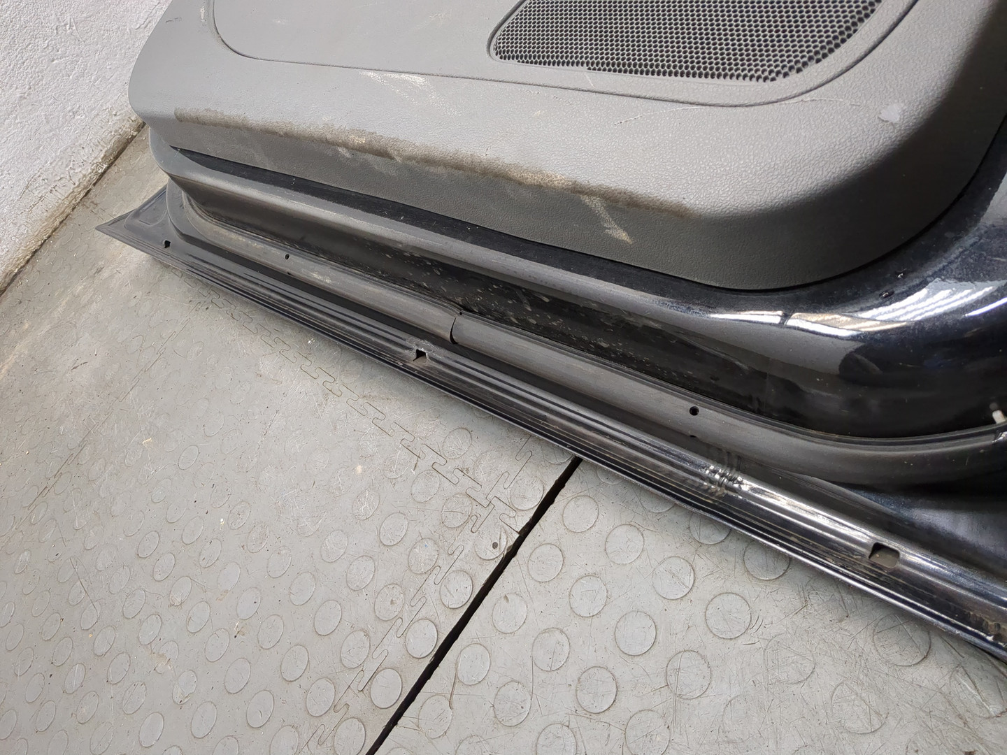 Дверь передняя левая