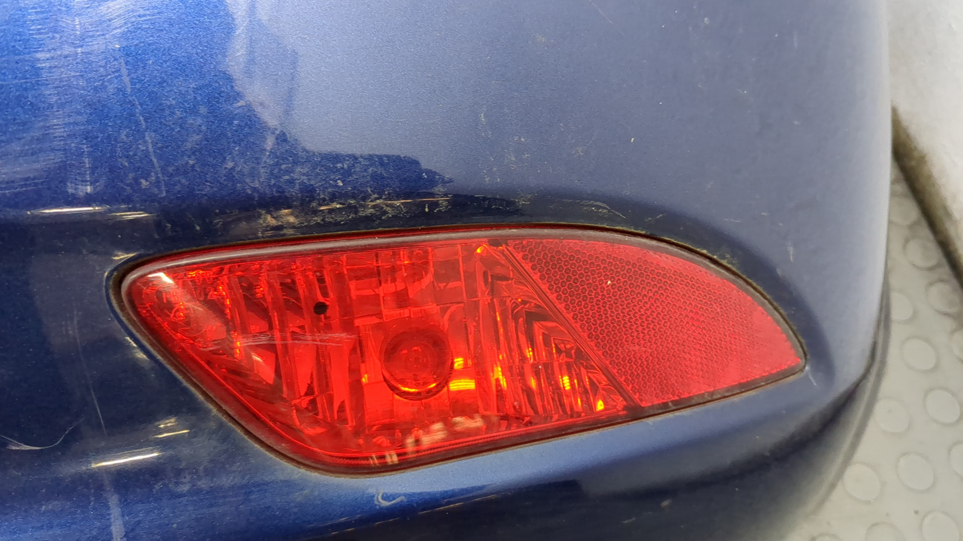 Бампер задний