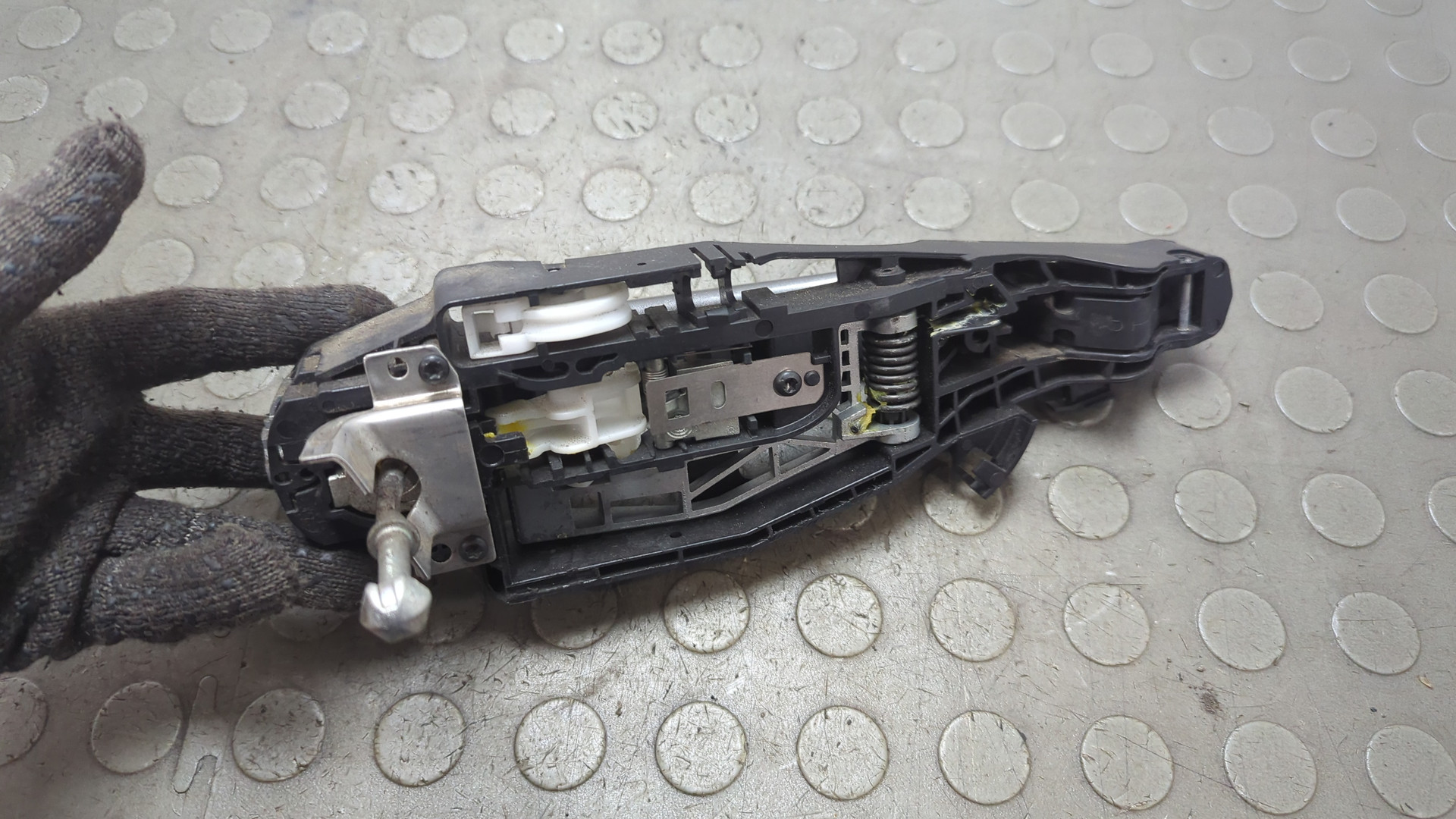 Ручка двери наружная