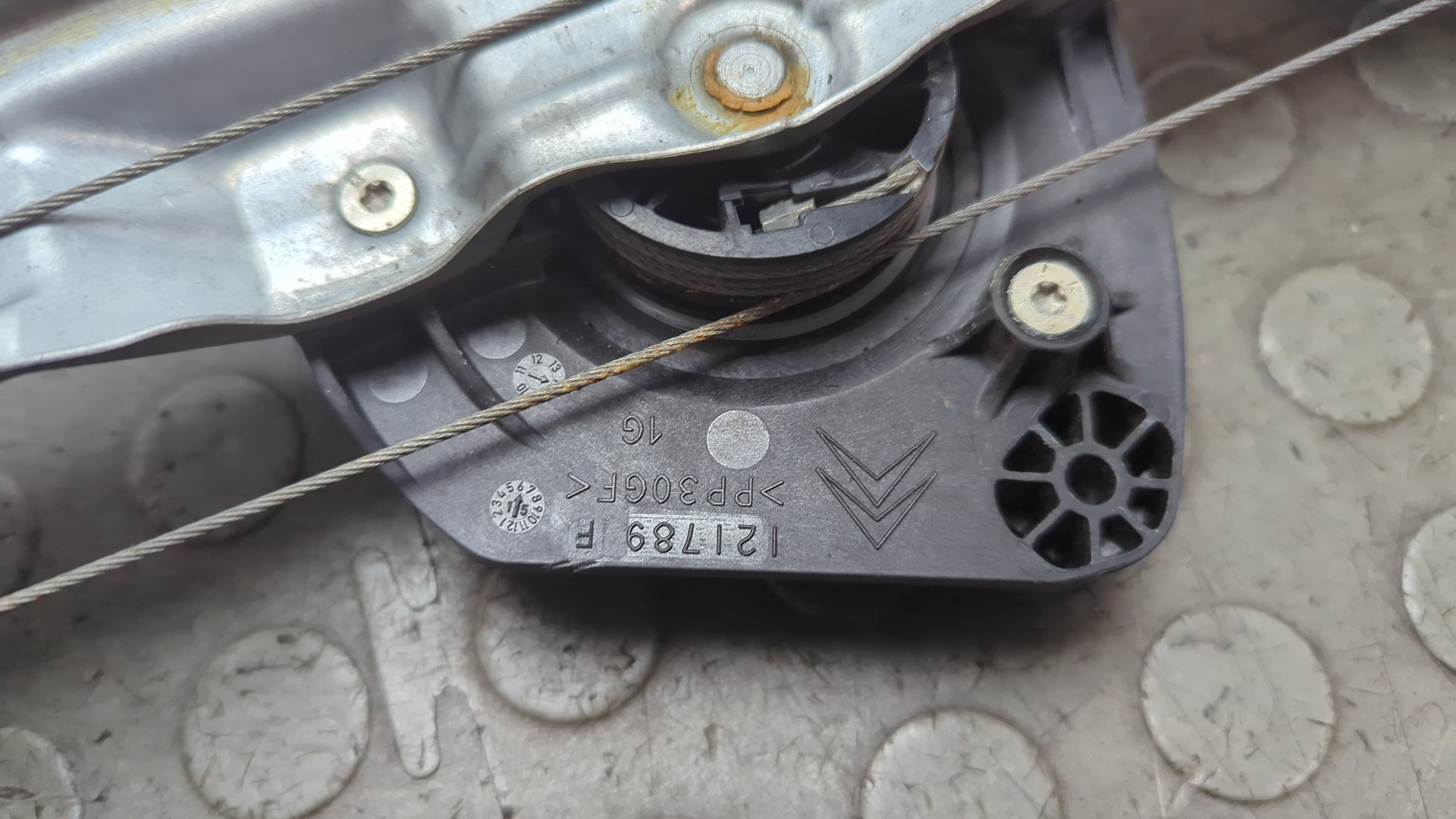 Стеклоподъемник электр. передний левый