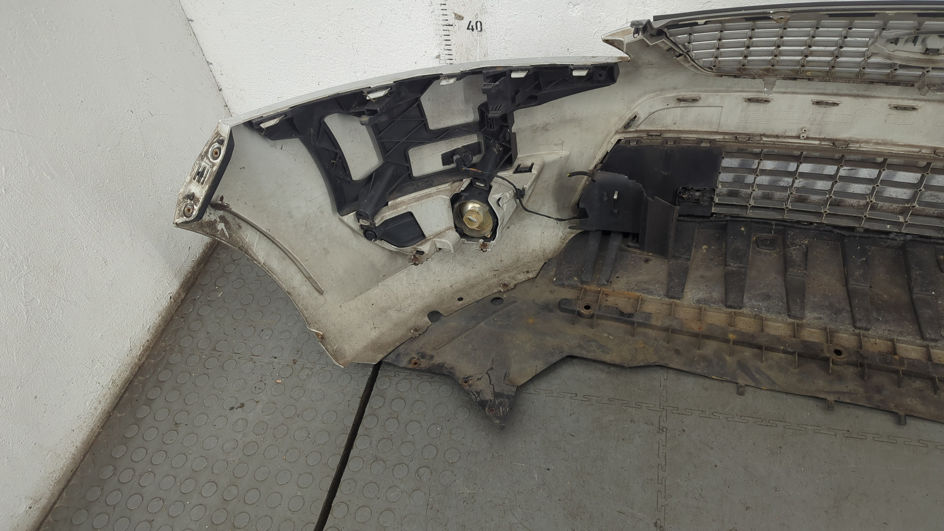 Бампер передний