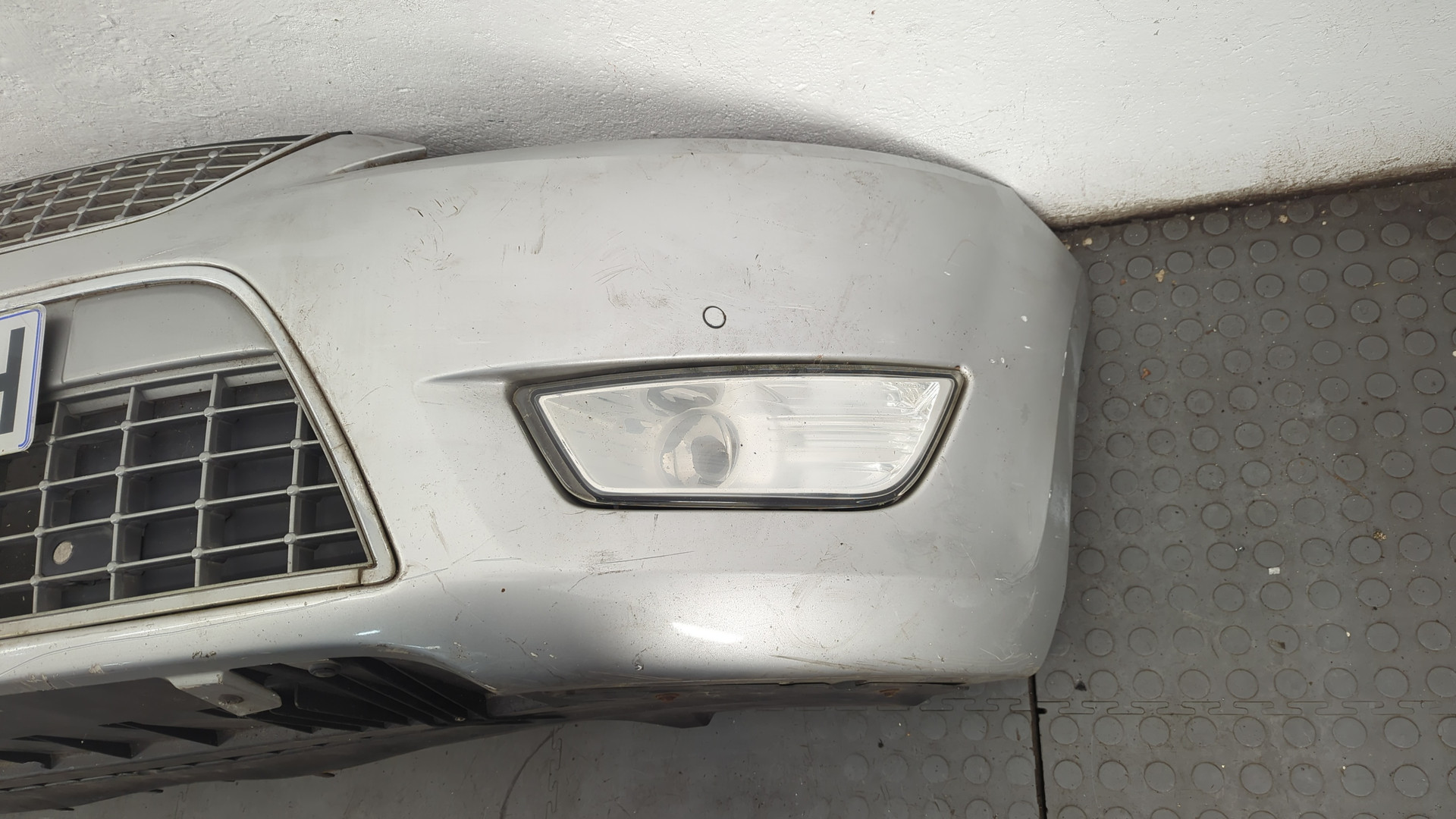 Бампер передний