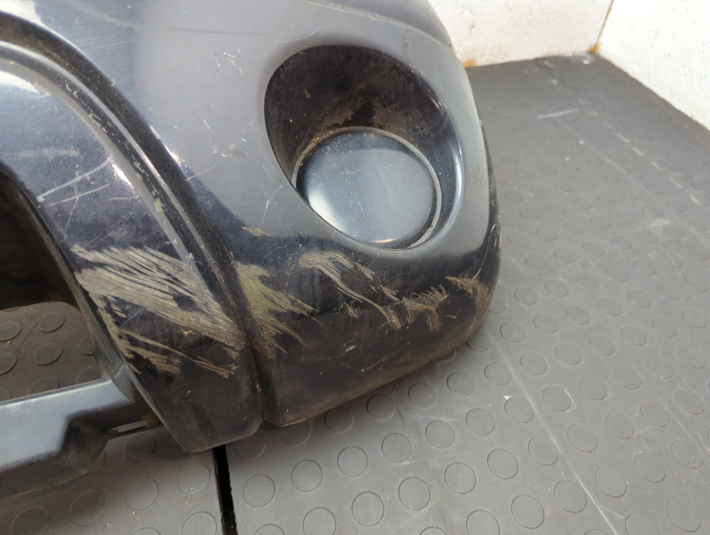 Бампер передний