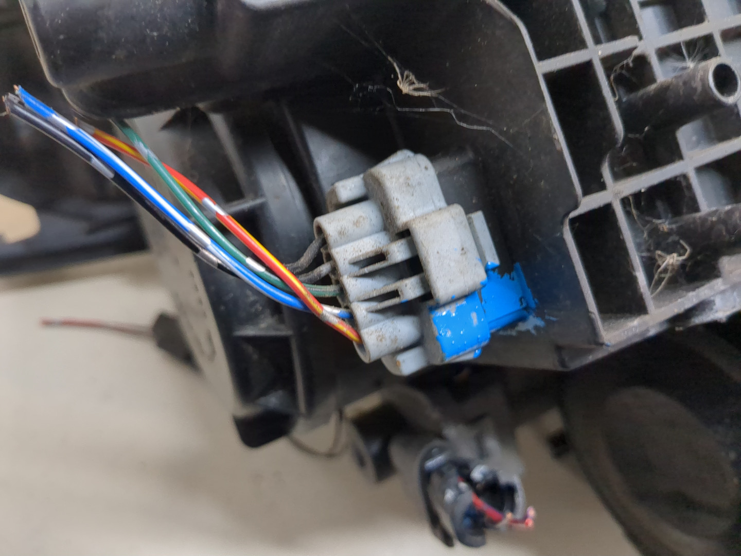 Фара правая