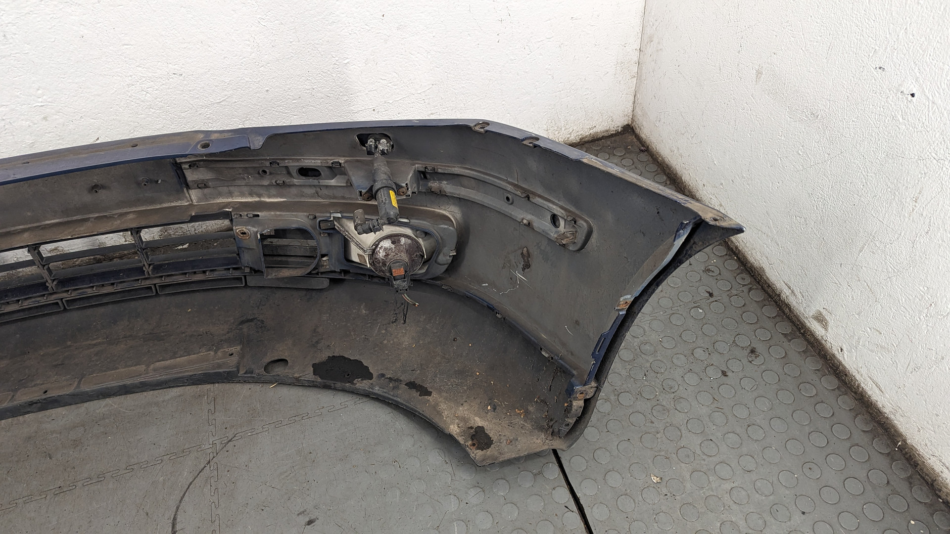 Бампер передний