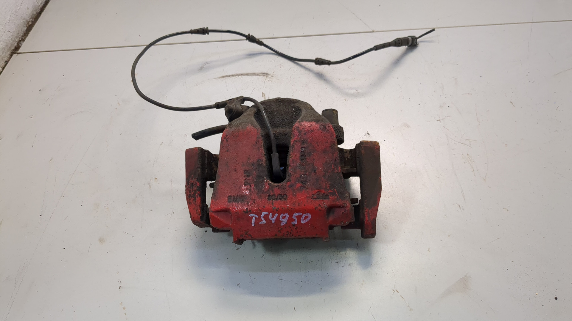 Суппорт передний левый