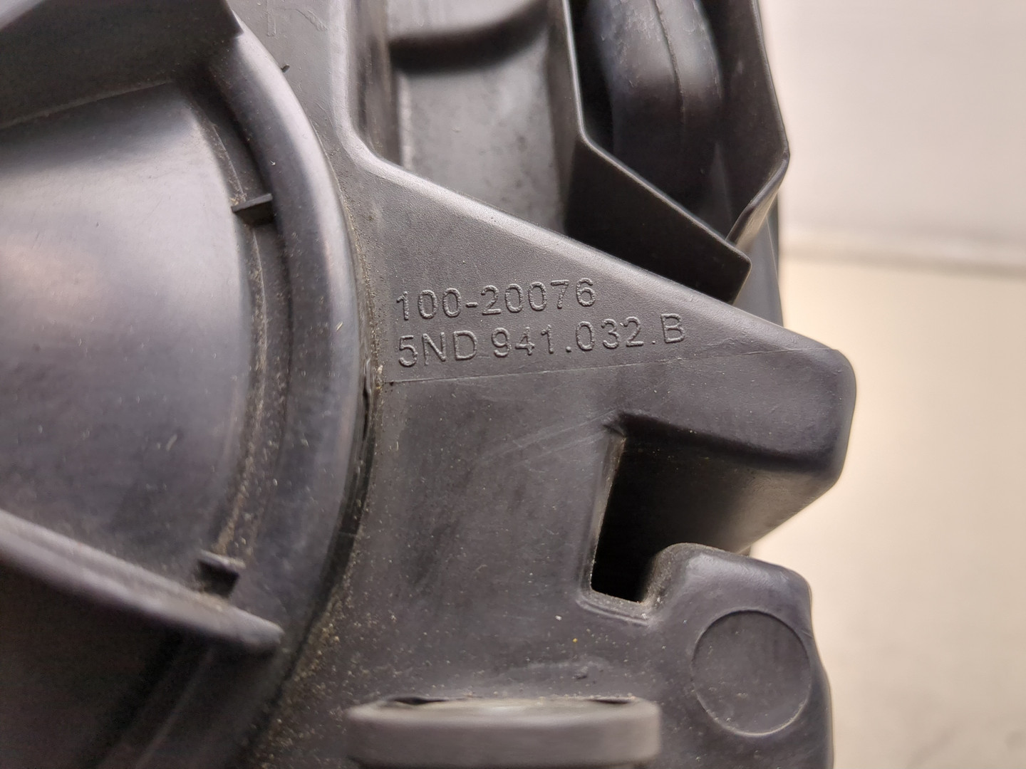 Фара правая