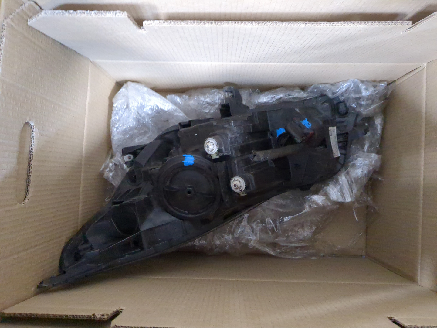 Фара правая